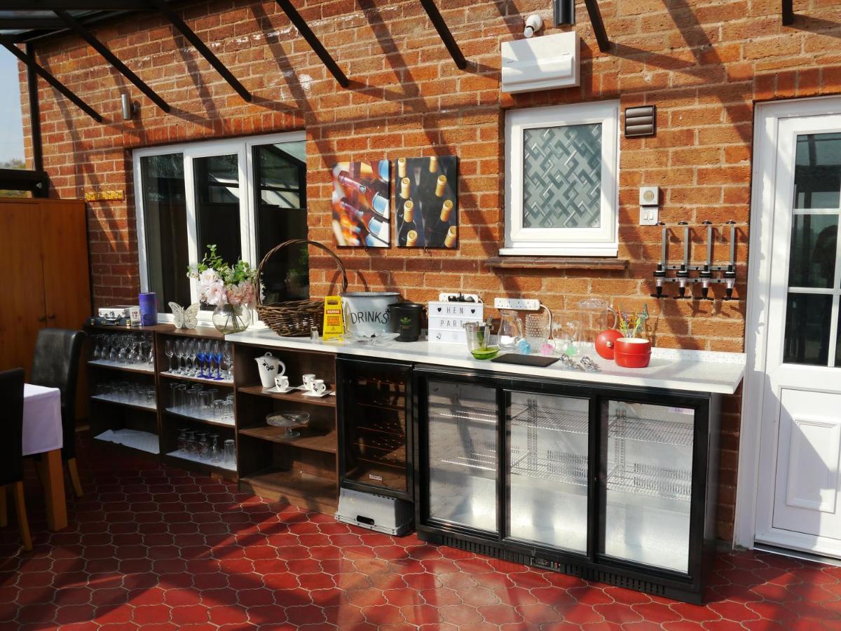 South View Country House Sleeps 12 - Hot Tub - Views Henley-in-Arden Екстериор снимка